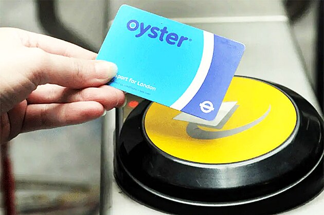 Za m je londnsk ltaka Oyster card jednoznan volba