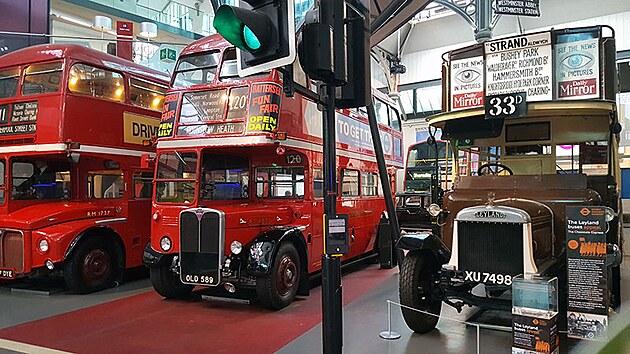 Muzeum dopravy je pedevm pro mal i velk kluky a pro vechny, kdo maj rdi opravdu krsn autobusy, vlaky, trolejbusy a tramvaje. V ppad Londna pochopiteln ve dvoupatrov.