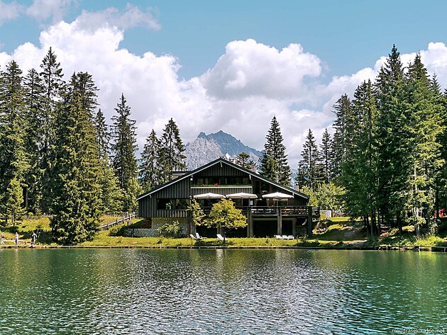 Restaurace u Lago di Sant'Anna