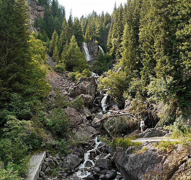 Cascata del Pissandolo, vodopdy na ece Padola (Torrente Padola) u silnice SS-52 mezi Passo Monte Croce a Padolou