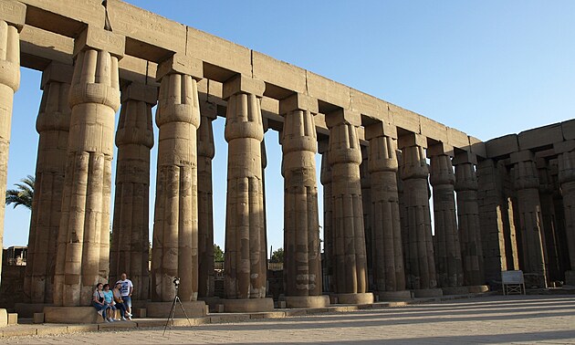 sloupy v Luxoru