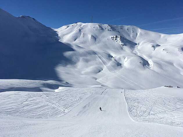 I v arelu Samnau-Ischgl mete za slunnho norovho dne najt przdn sjezdovky