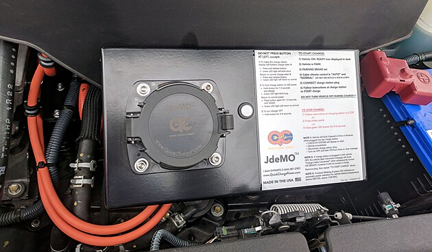 BLOG 61 CHademo z Toyoty - co je na dlažbě