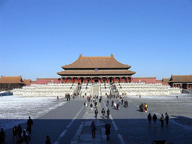 Peking-zakzan msto, [https://commons.wikimedia.org/wiki/File:Forbidden_city_07.jpg, https://upload.wikimedia.org/wikipedia/commons/6/68/Forbidden_city_07.jpg, Jacob Ehnmark from Sendai, Japan [CC BY 2.0 (https://creativecommons.org/licenses/by/2.0)]