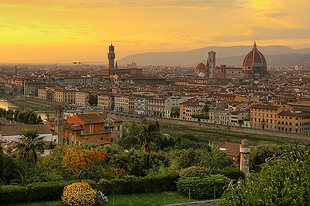 Florencie [https://commons.wikimedia.org/wiki/File:Sunset_over_florence_1.jpg, https://upload.wikimedia.org/wikipedia/commons/d/d5/Sunset_over_florence_1.jpg, Steve Hersey [CC BY-SA 1.0 (https://creativecommons.org/licenses/by-sa/1.0)]