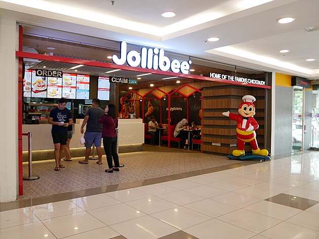 M�stn� ku�ec� fastfood.