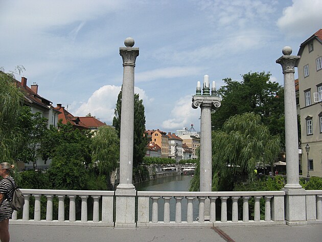 Most pes eku Lublanici