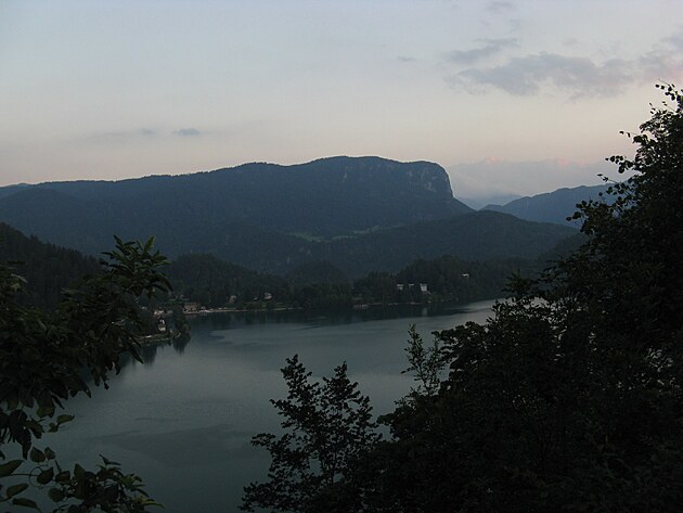 vhled z hradu nad jezerem Bled
