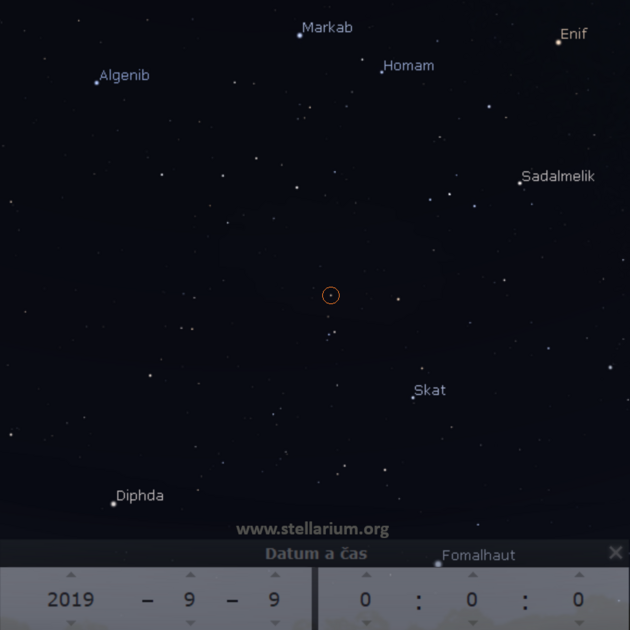 9. 9. 2019 - Neptun a Zem se ocitaj v nejmen vzjemn vzdlenosti (4 328 000 000 km). Poloha planety mezi hvzdami je vyznaena oranovm kroukem.