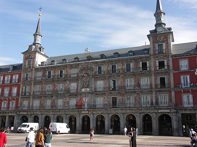 Casa de la panadera na Plaza Mayor, v 17. stolet pekrna, dnes sdlo turistickch informac a vchoz msto prohldek