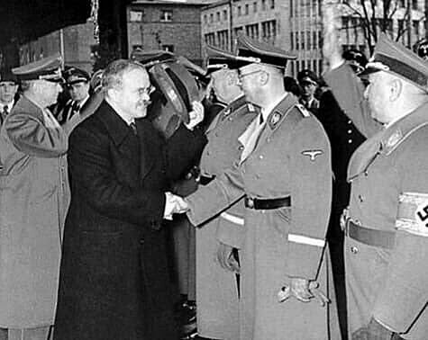 Soudruh Himmler vt soudruha Molotova 12.11.1940 na soudrusk nvtv v Berln. Tma: rozdlen svta.