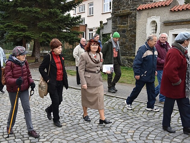 Po m�i m���me sm�r Lhota nad Moravou, rodi�t� Jana Opletala.