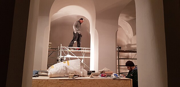 Rekonstrukci kaple se provd speciln omtkou, kterou se zatepluj vlhk historick objekty
