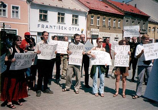 Prvn demonstrace za poezii v Rakovnku 2002