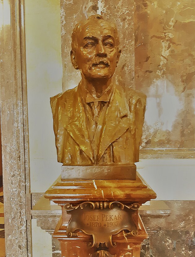 Busta profesora Josefa Pekae v Pantheonu Nrodnho muzea v Praze