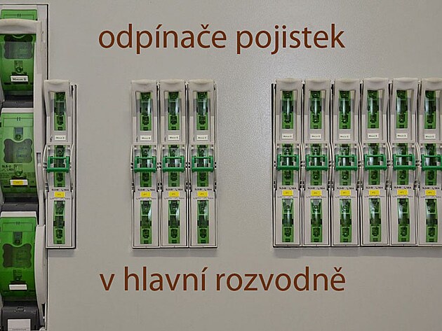 odpínače pojistek v hlavní rozvodně