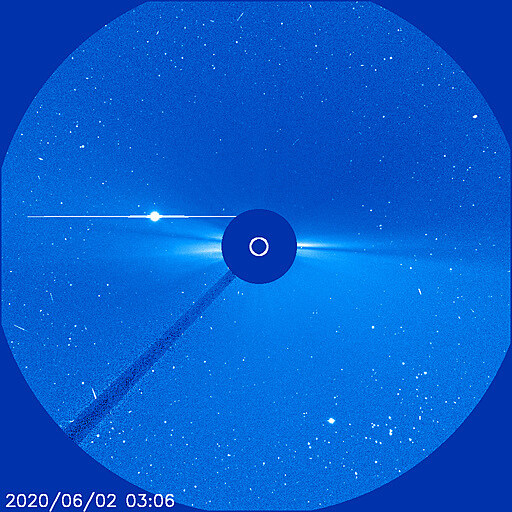 2. 6. 2020 - Venue v zornm poli koronografu LASCO C3 slunen observatoe SOHO.