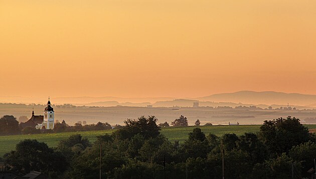 R�no 15. srpna. Na sv�tek Nanebevzet� Panny Marie