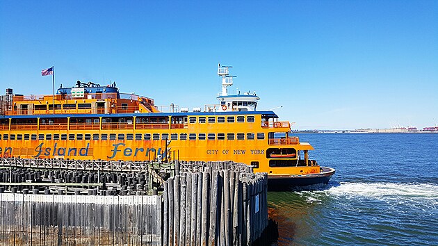 Trajekt, kter vs zcela zdarma odveze z dolnho Manattanu na Staten Island- Jedna z nejjednoduch monost, jak podit zcela zdarma krsn fotky a udlat si zajmavou projku.