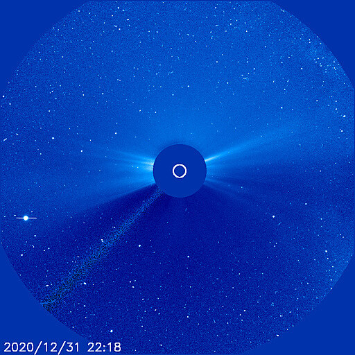 Merkur v zornm poli koronografu LASCO C3 observatoe SOHO. Ve druh polovin ledna se tady objev Jupiter a Saturn.