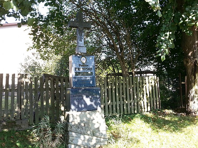 K�� dvacetilet�mu, V�nice (582 52)