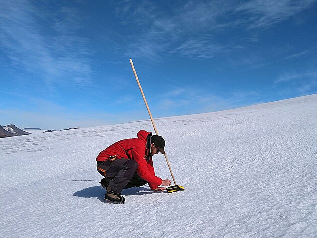 len expedice m GPS polohu bambusov tye na ledovci.
