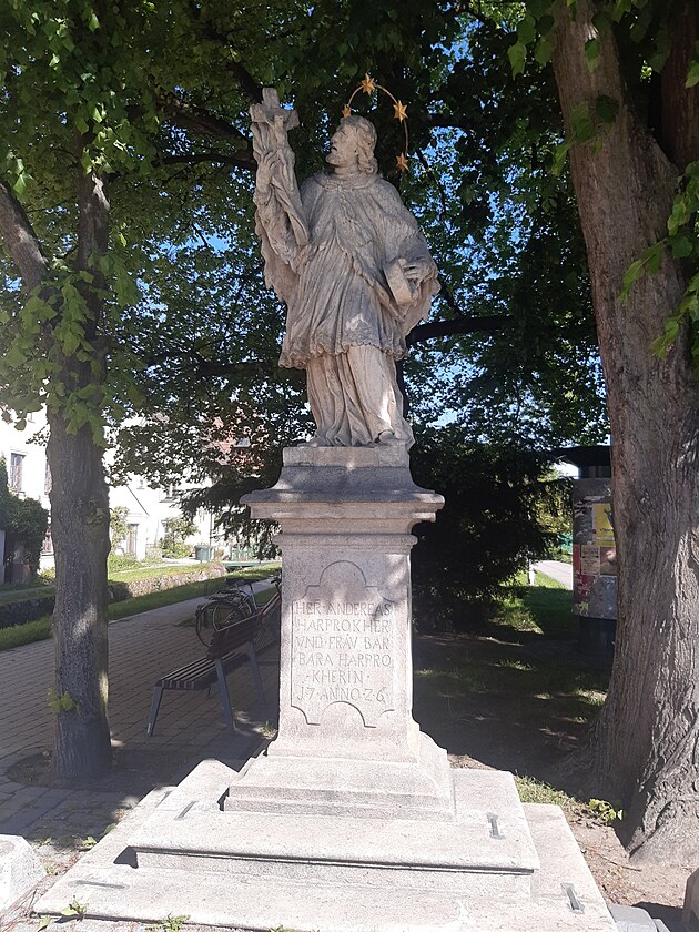 Socha sv. Jana Nepomuckého v Třeboni