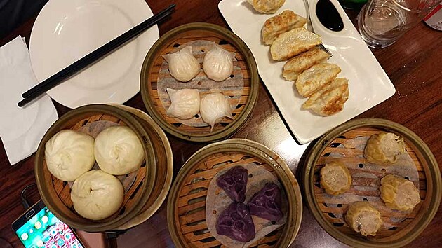 I v USA najdete solidn� ��nskou kuchyni a velmi dobr� knedl��ky. Chu�ov� je to ale takov� pon�kud americk�.