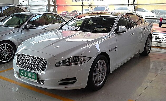 Jaguar XJ X351