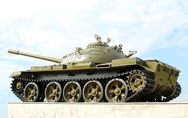 Rusk tank T-55, kter byl vylepenou verz T-54