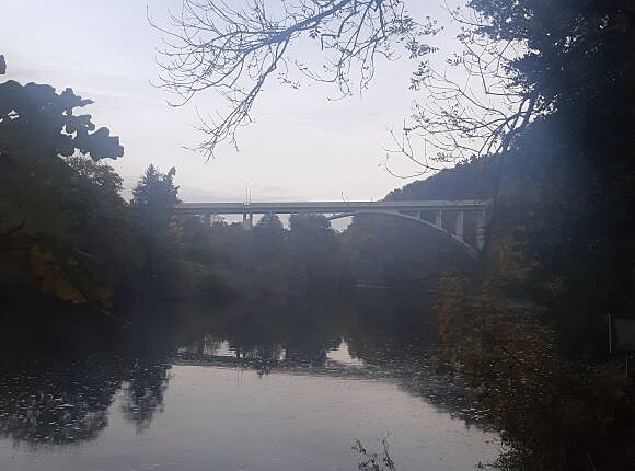 A to u je vehlv most v Tboe z roku 1935, po kterm vede silnice do Bechyn. Moje cesta se bl ke konci.