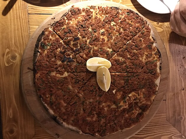 "Armnsk pizza"