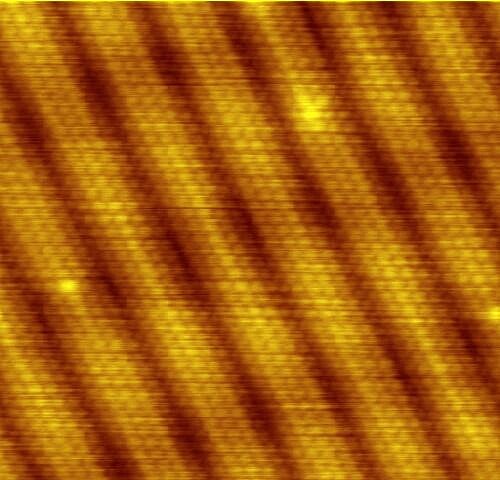 Atomy zlata vidn elektronovm mikroskopem