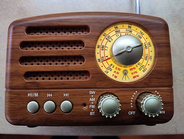 Moderní retro rádio
