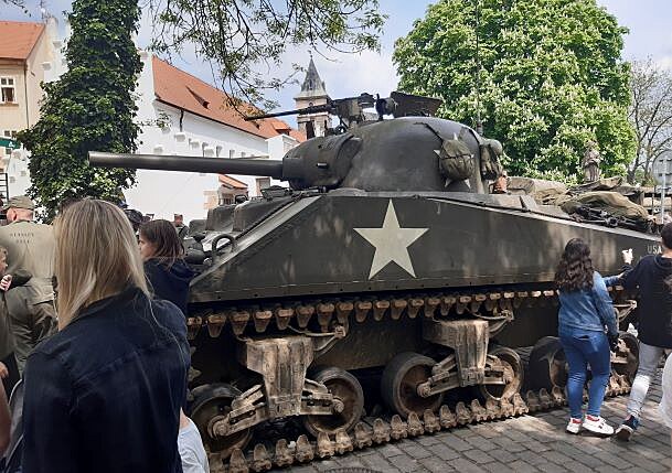 Tank Sherman byl centrem pozornosti