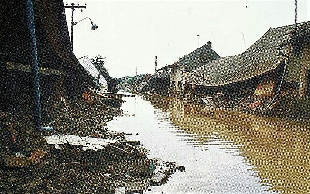 Takhle dopadly Troubky, obec blzko Perova, kter se staly symbolem moravskch povodn roku 1997