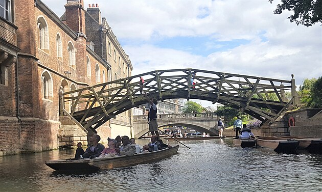 Nenechte se mlit nzvem Cambridge, pes eku Cam nevede jen jeden most, ale mnoho most.