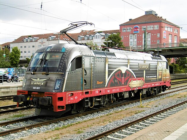 Regensburg Hbf: lokomotiva typov ady "Taurus" spolenosti ALEX, ntr ke 175. vro eleznic v Nmecku
