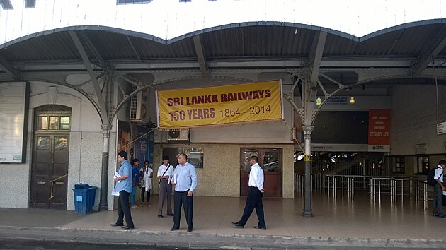 Ndra v Colombu - pestup na vlak do Kandy