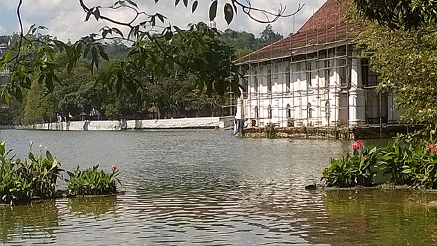 Jin pohled na jezero - Kandy