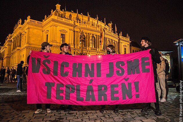 Pochod "Nebudeme mlet!" proti nsil na lidech z LGBT komunity, 21.jna 2022, Praha.