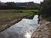 Zbiro�sk� potok v Z�most�
