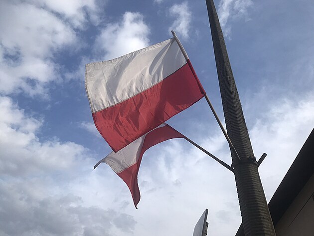 V Polsku bude sttn svtek tak i Milwka je pln polskch vlajek.