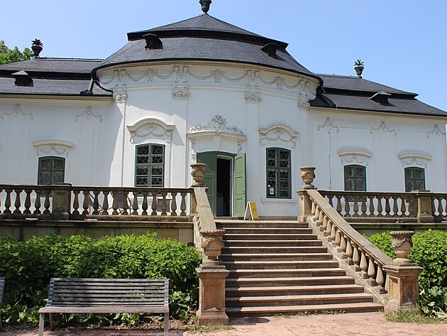 Letohr�dek Mitrovsk�ch.