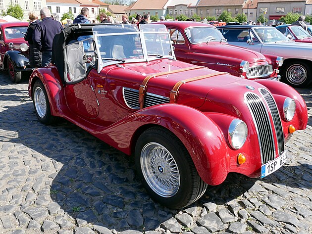 �ervenou m�m r�da, odstartovala jsem tedy prohl�dku od n�.