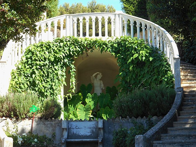Florentsk zahrada, kterou zdob  podkovovit schodit