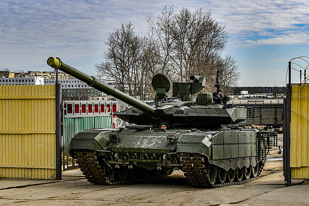 V souasnosti nejmodernj rusk, sriov vyrbn tank T-90M Poryv