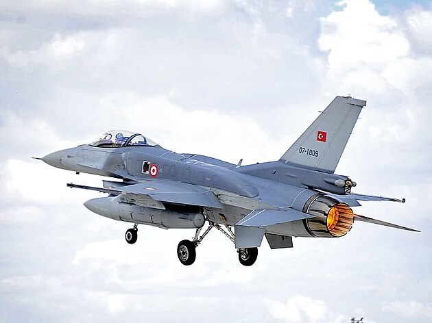 Tureck F-16