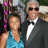 Herec Morgan Freeman se svou vnučkou Edenou Hinesovou na udělování cen Zlatý...
