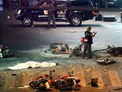 Exploze v centru Bangkoku zabila zatím 12 lidí.
